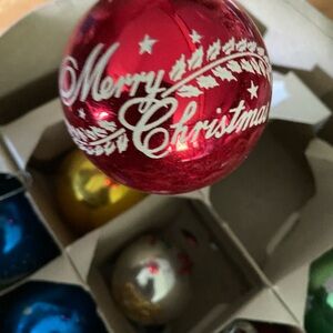 Shiny Bright Shiny Brite one Red Merry Christmas Ornament. One ball